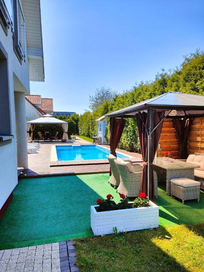 Dom Przy Basenie Puck Exterior foto